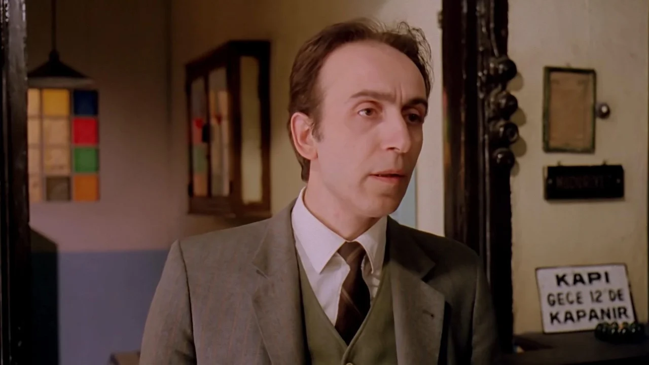 فيلم Anayurt Oteli 1987 مترجم